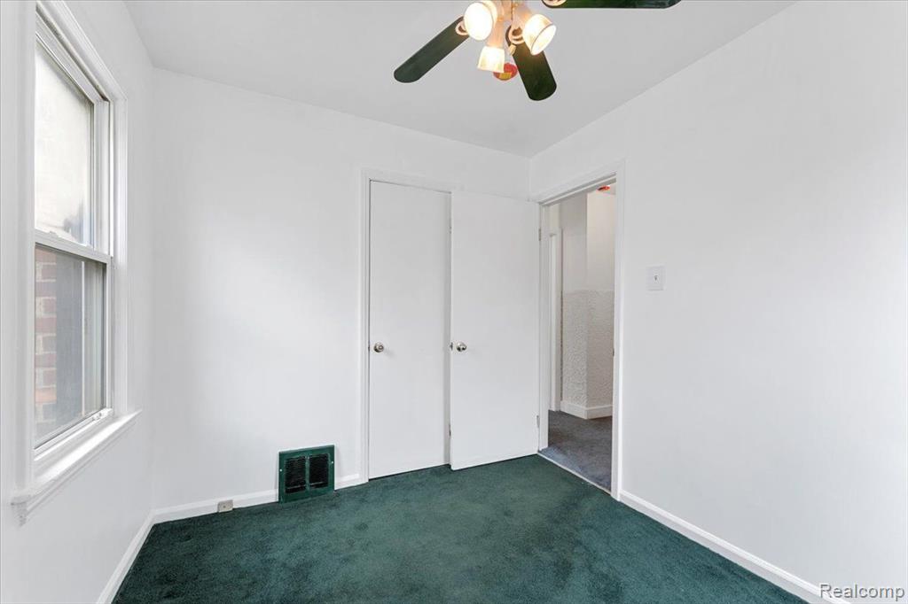 7960 JACKSON Street, Taylor, MI 48180 — Photo 15