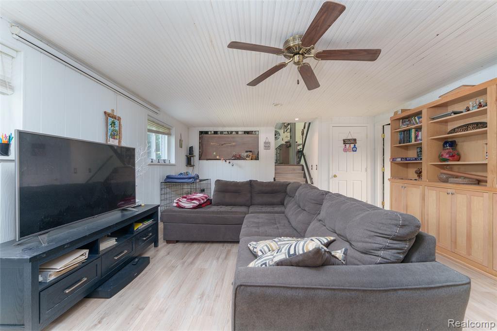 940 Rowland Road, Leonard, MI 48367 — Photo 29