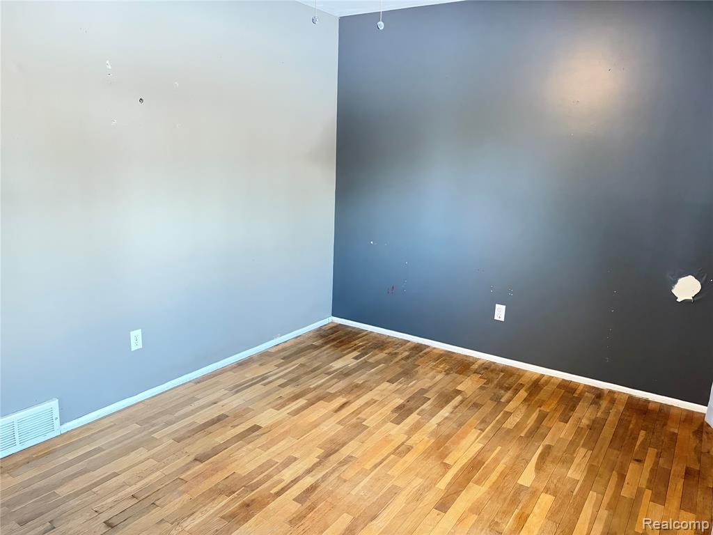 8506 Chesterfield Drive, Swartz Creek, MI 48473 — Photo 16
