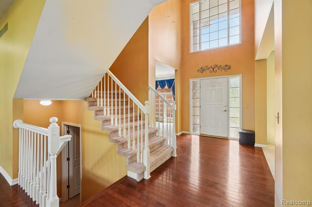 45896 Lathum Drive, Novi, MI — Photo 5