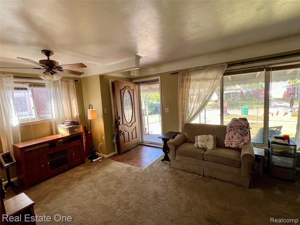 6130 Belton Street, Garden City, MI — Photo 8