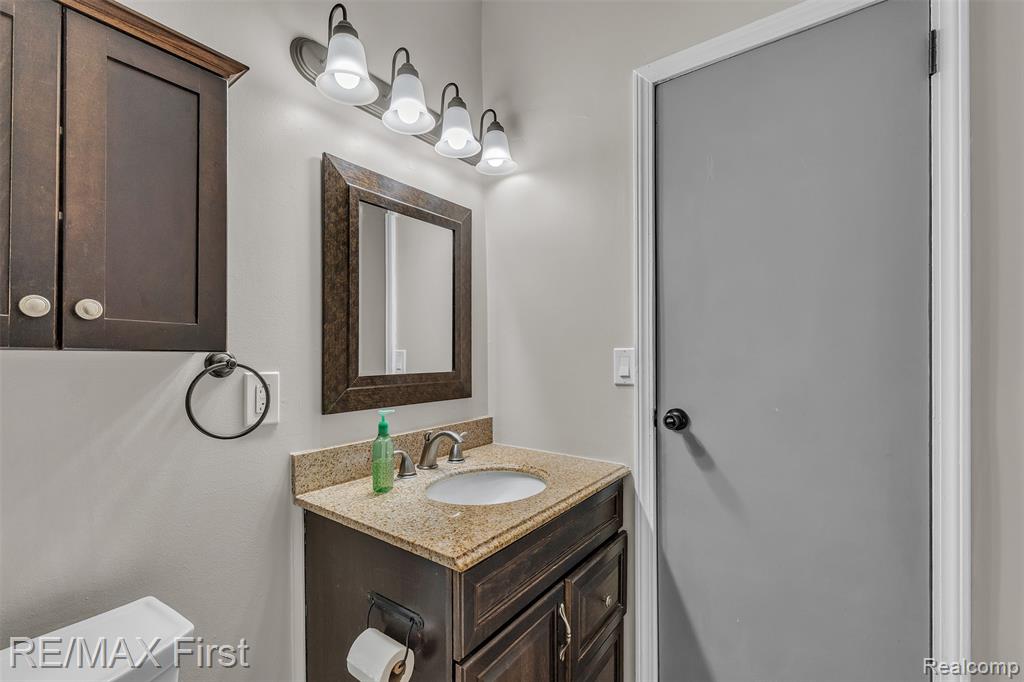 5052 Mary Sue Avenue, Clarkston, MI — Photo 21