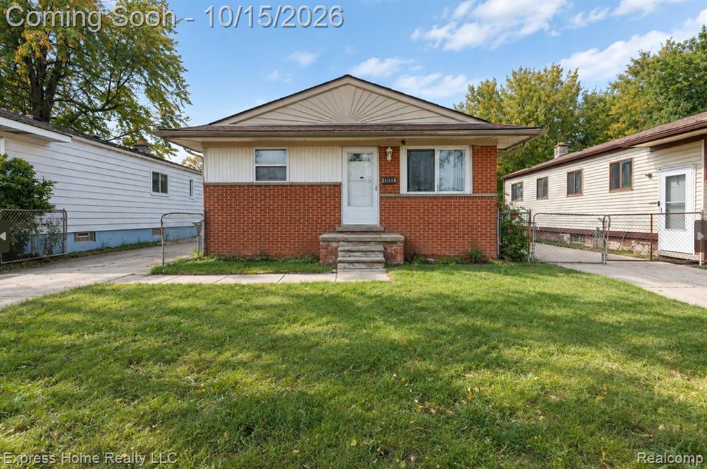 21115 Albany Avenue, Warren, MI 48091
