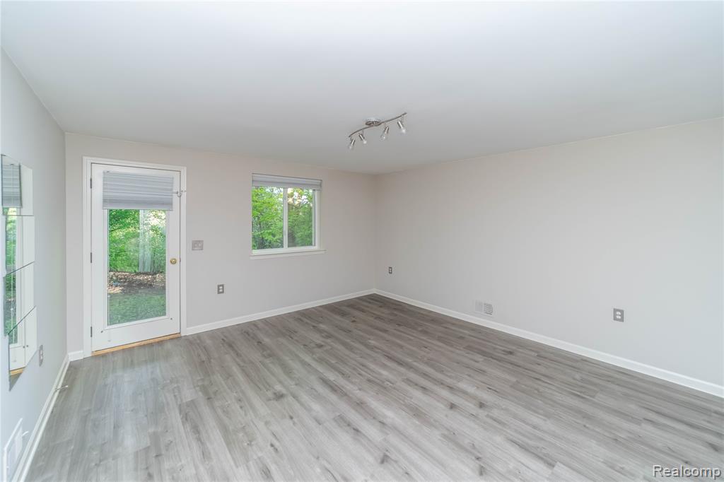 5143 Parsley Drive, Utica, MI 48316 — Photo 29