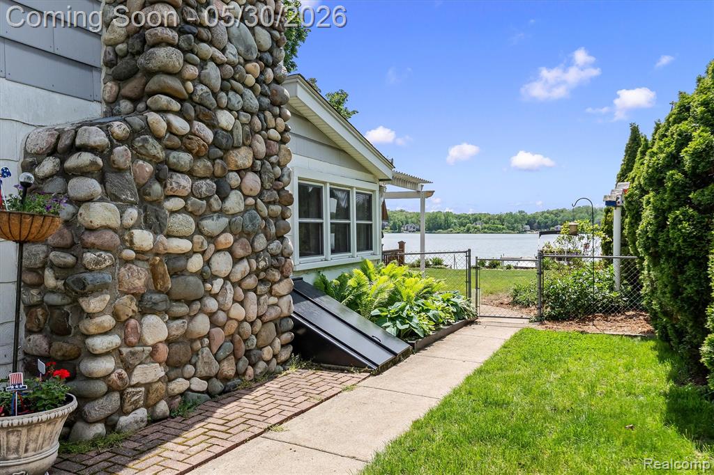 11061 Beryl Drive, White Lake, MI — Photo 41