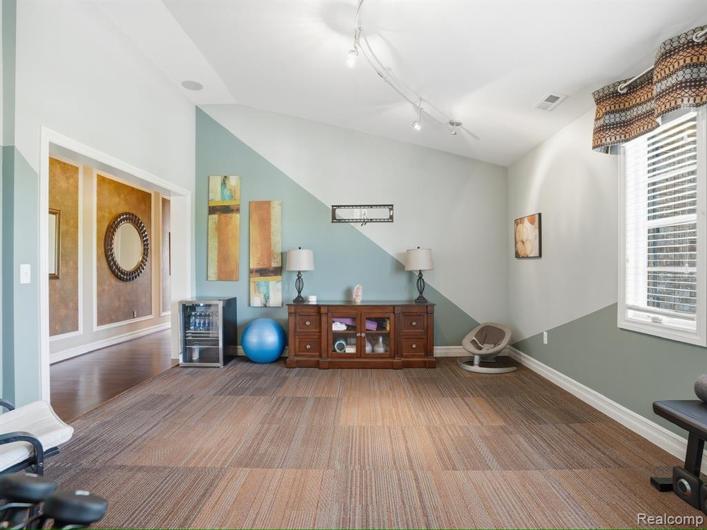 55951 Ashbrooke Drive W, Utica, MI 48316 — Photo 43