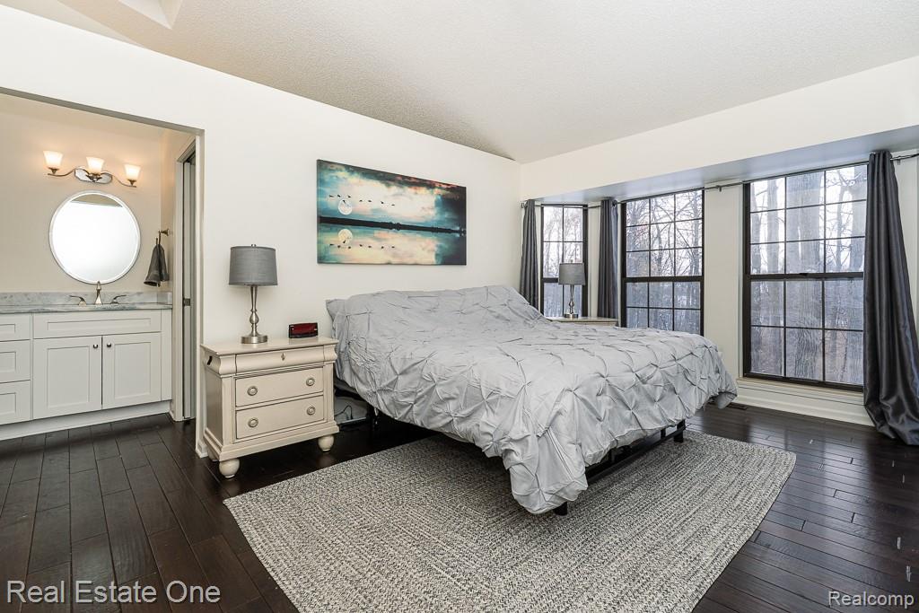 7086 Danbrooke Court, West Bloomfield, MI — Photo 26