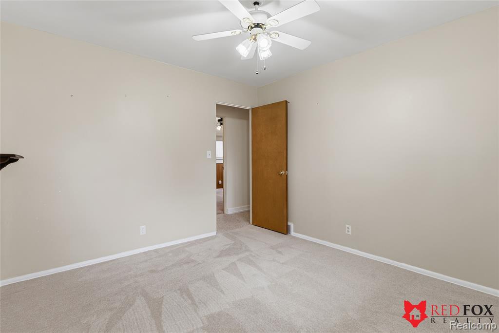 5368 Oaktree Court, Flint, MI 48532 — Photo 27