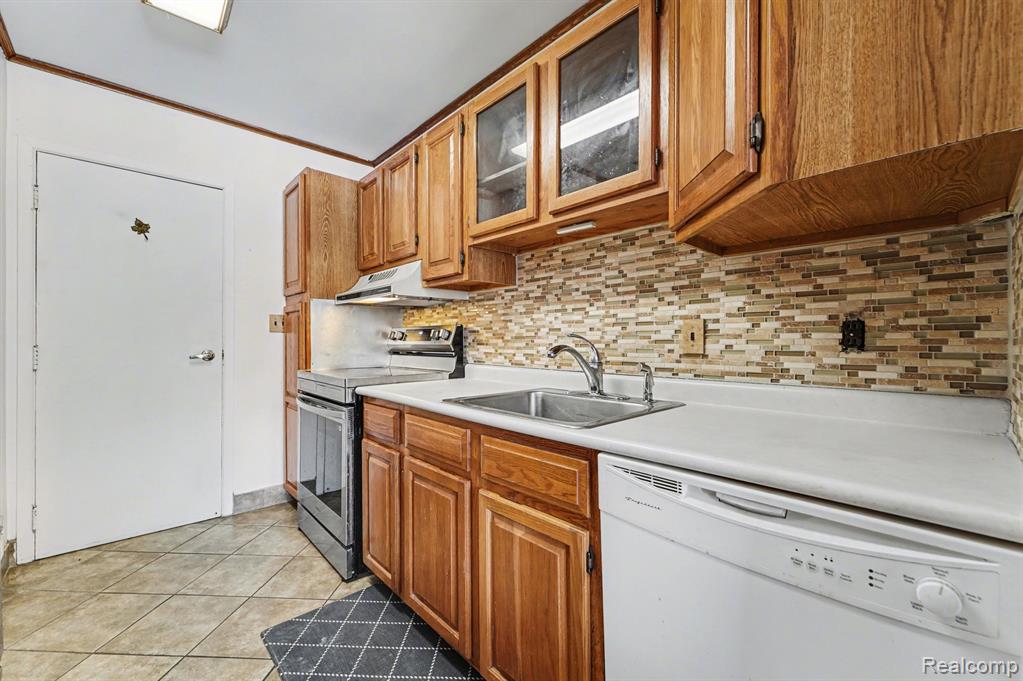 733 Watersedge Drive, Ann Arbor, MI 48105 — Photo 12