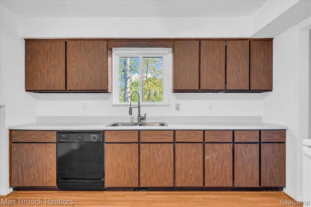 4332 LANETTE Drive, Waterford, MI 48328 — Photo 14
