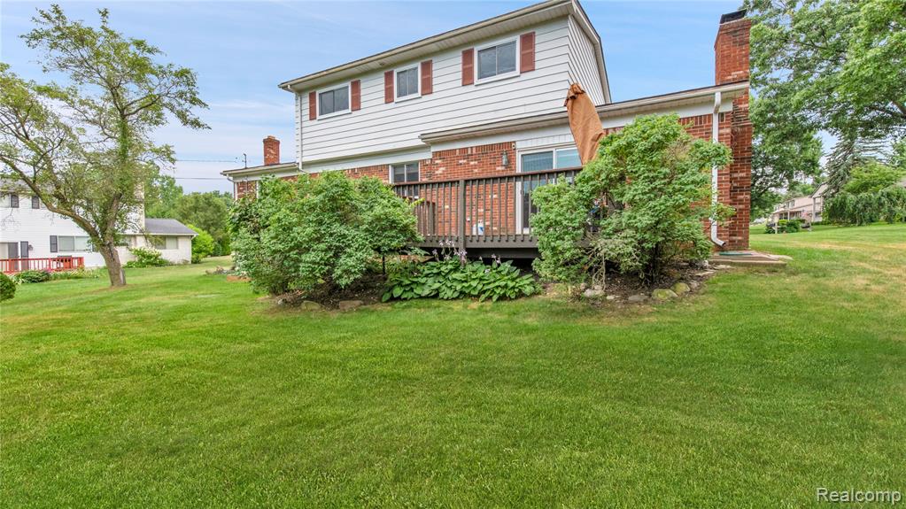 165 Lisa Court, White Lake, MI — Photo 31