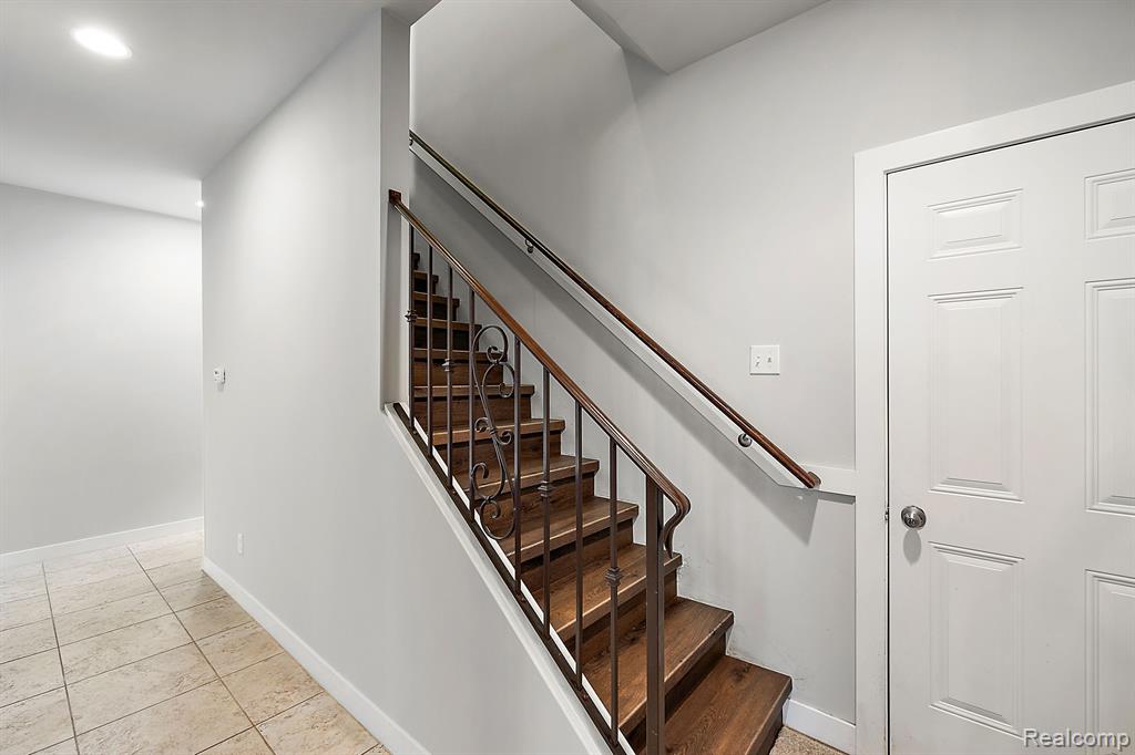 6235 Windemere Lane, Utica, MI 48316 — Photo 25