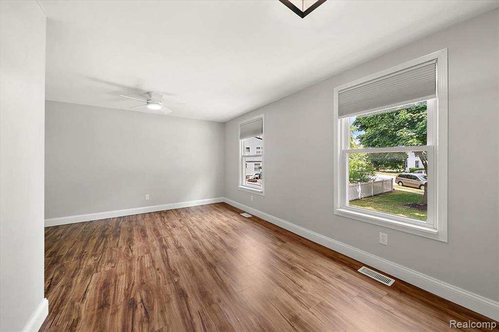 11169 Chestnut Drive, Plymouth, MI 48170 — Photo 13