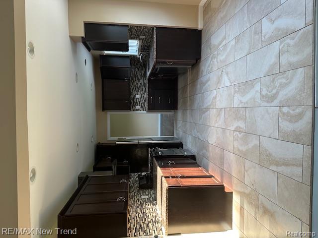 6546 Beverly Crest Drive, West Bloomfield, MI — Photo 7