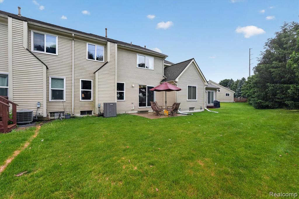 456 Lilly View Court, Howell, MI 48843 — Photo 38