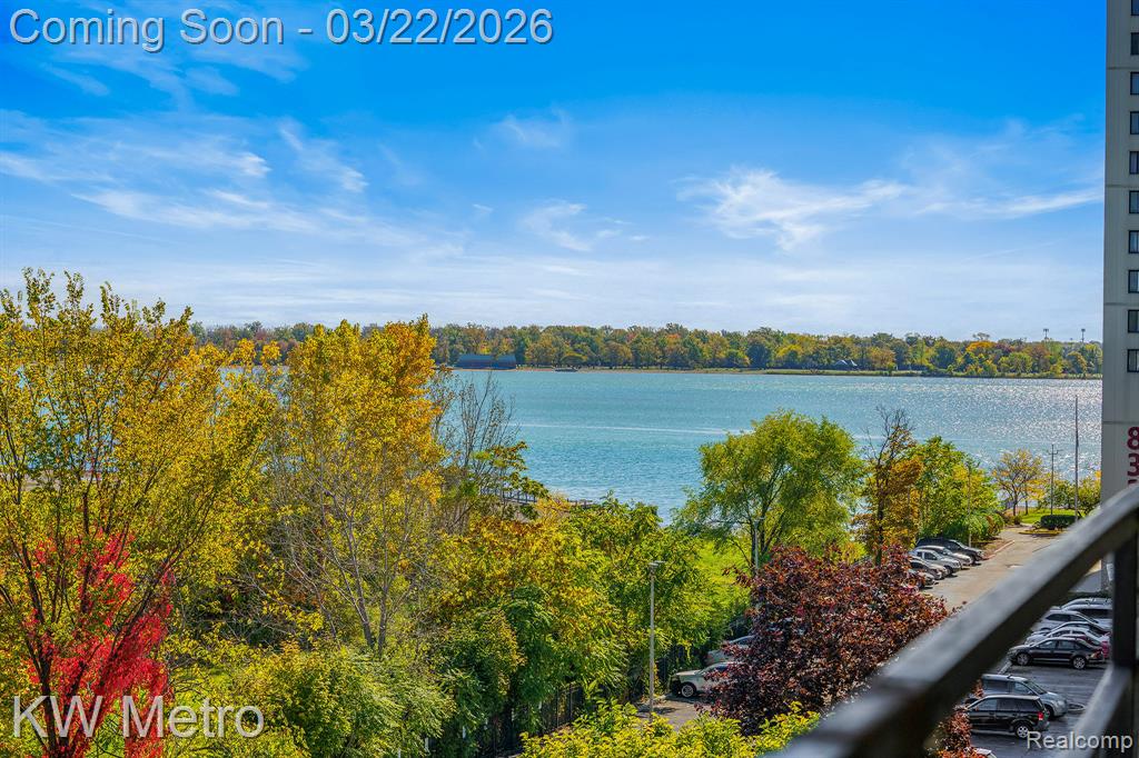 8300 Jefferson E, Detroit, MI 48214 — front exterior