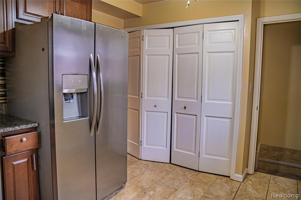 4420 Katherine Street, Dearborn Heights, MI 48125 — Photo 8