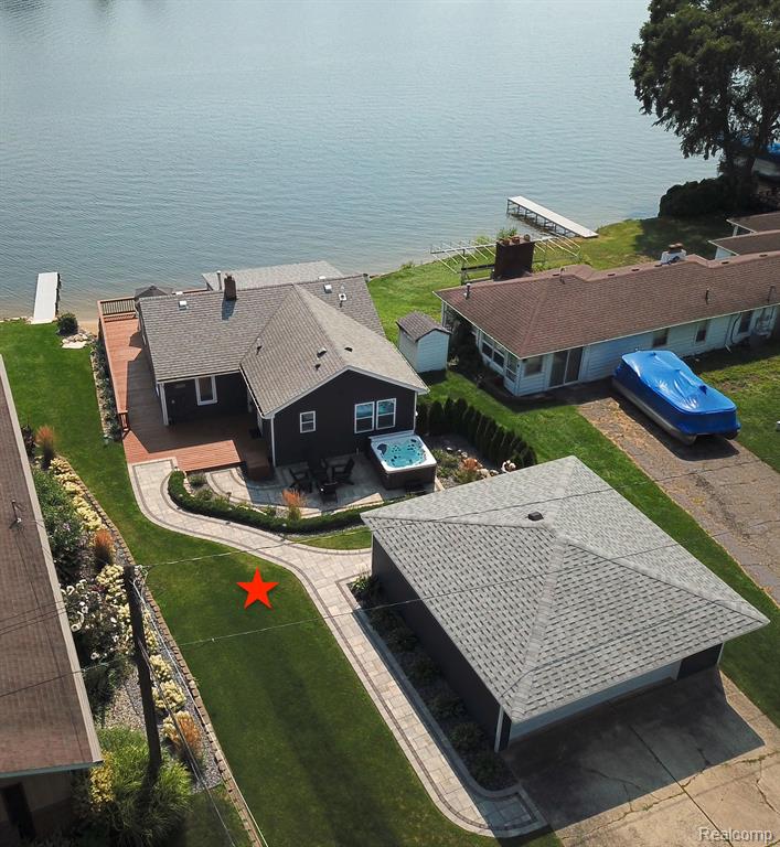 8453 WOODLAND SHORE Drive, Brighton, MI 48114 — front exterior