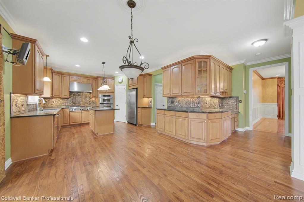 50039 Pelham Court, Canton, MI 48187 — Photo 19