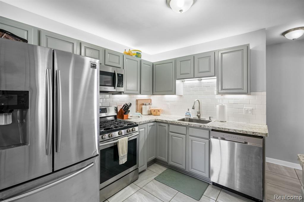 428 WONDER Lane, Romeo, MI 48065 — Photo 12
