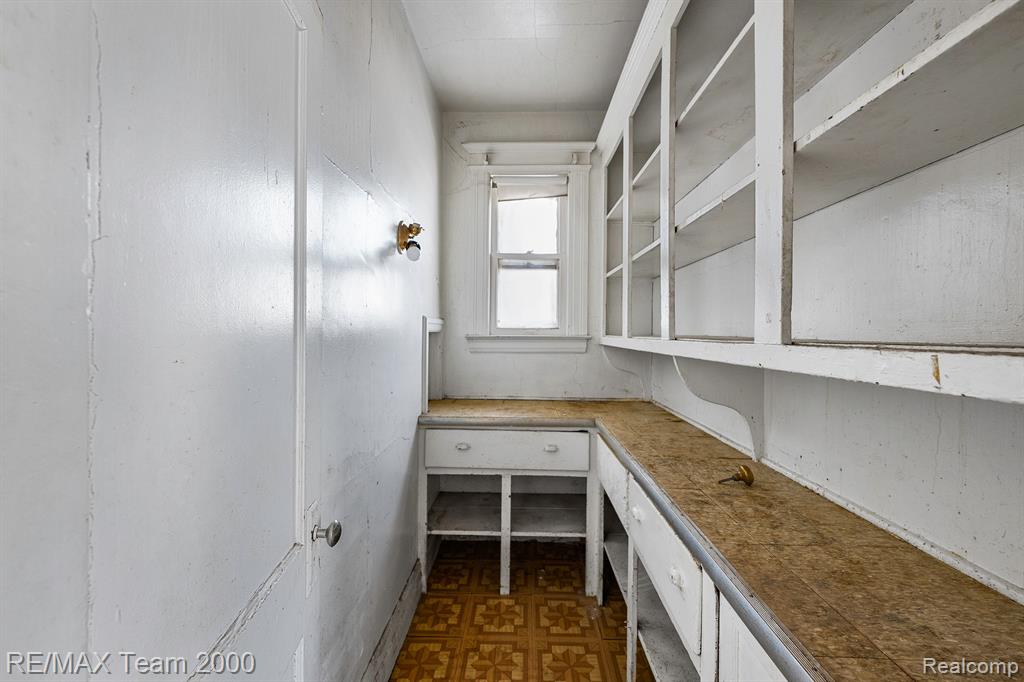 2187 HARDING Street, Detroit, MI 48214 — Photo 13