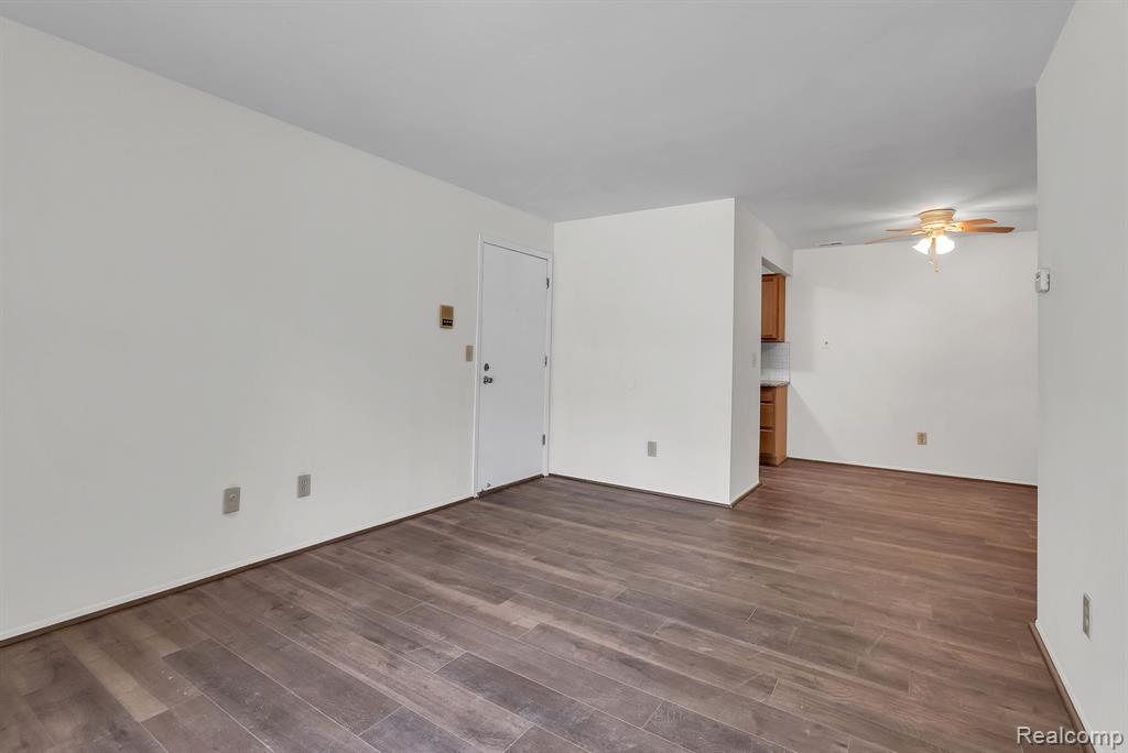 7769 Manor Circle, Westland, MI — Photo 22
