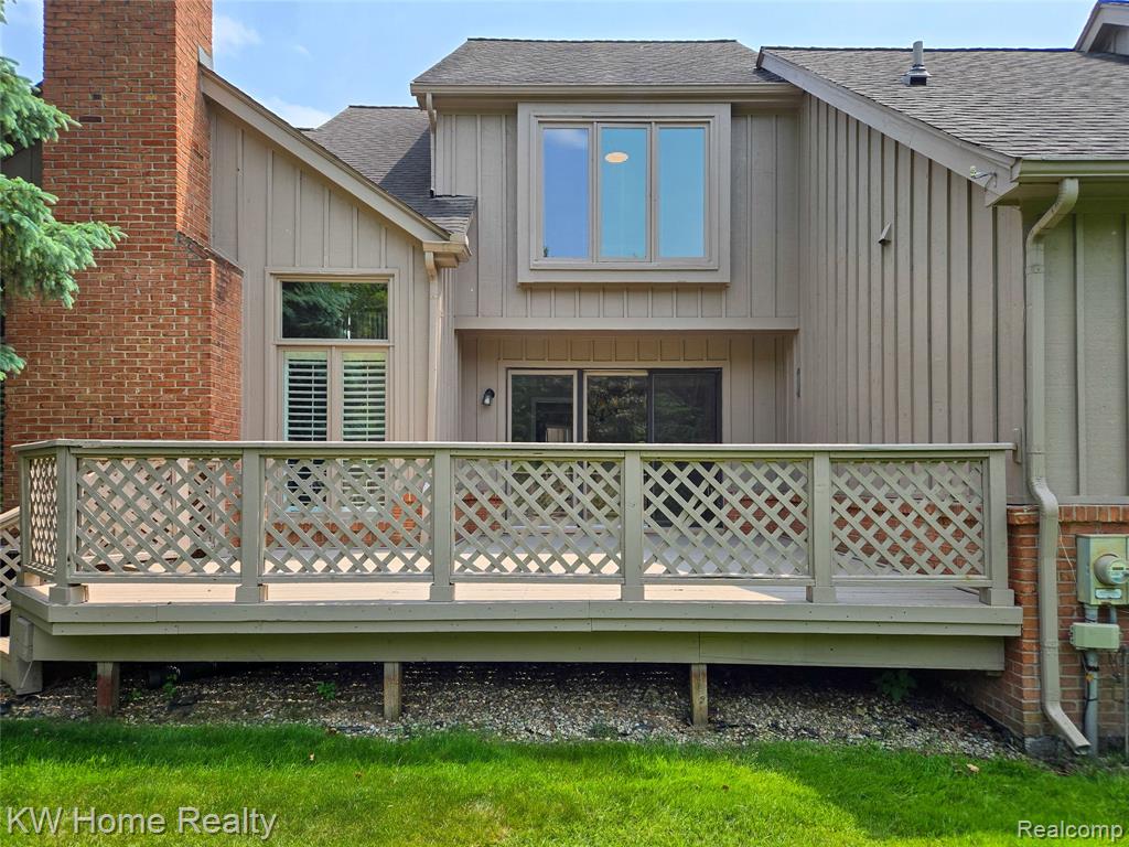 37634 Russett Drive, Farmington Hills, MI 48331 — Photo 30