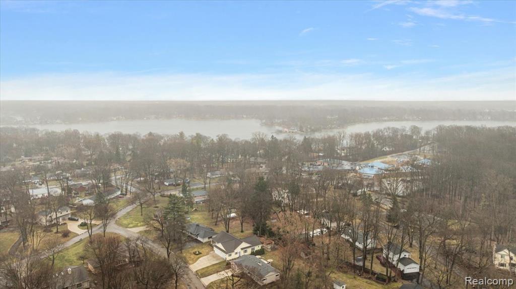 4399 Midrow Road, Waterford, MI 48329 — Photo 41