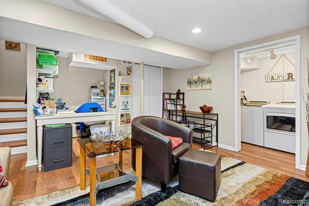 42683 Savoy Court, Northville, MI 48167 — Photo 36