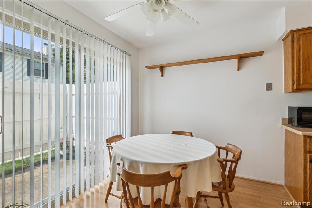7614 WOODVIEW Drive, 22, Waterford, MI 48327 — Photo 10