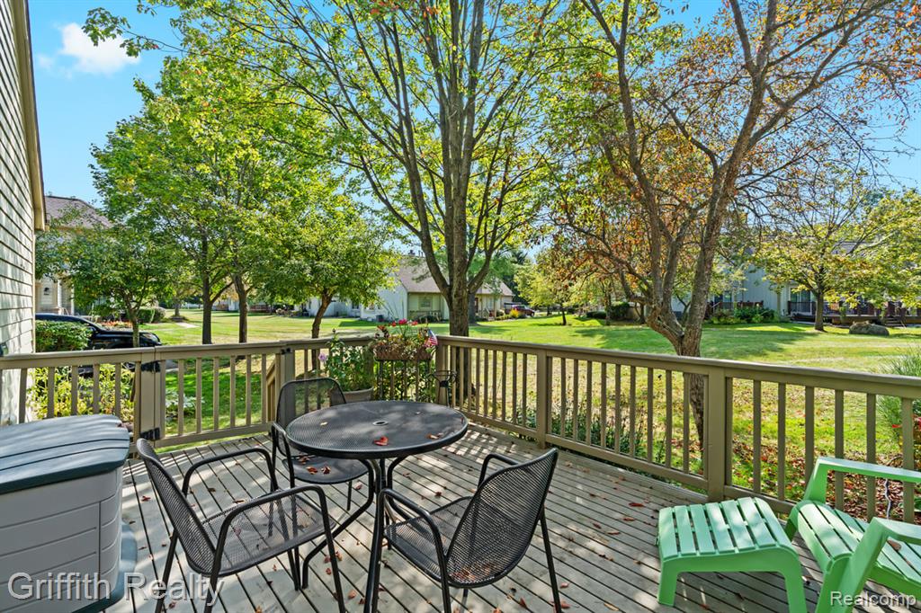 762 Elm Court, Wixom, MI 48393 — Photo 28