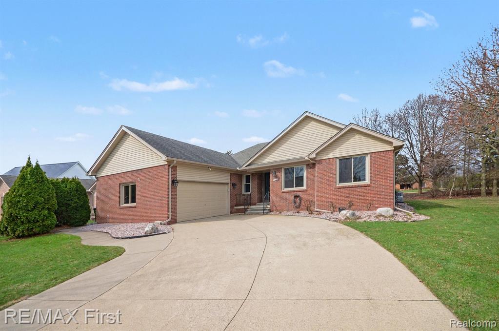 47985 Fox Chase Court, Shelby Twp, MI 48315 — Photo 2