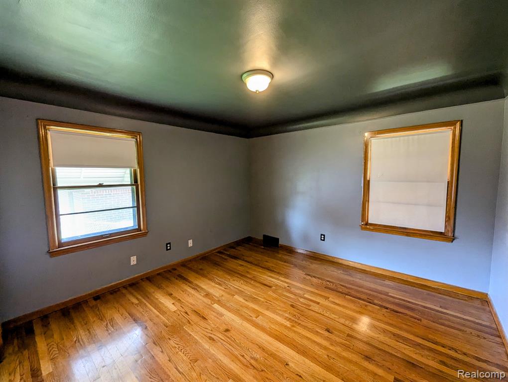 8242 Racine Road, Warren, MI 48093 — Photo 11