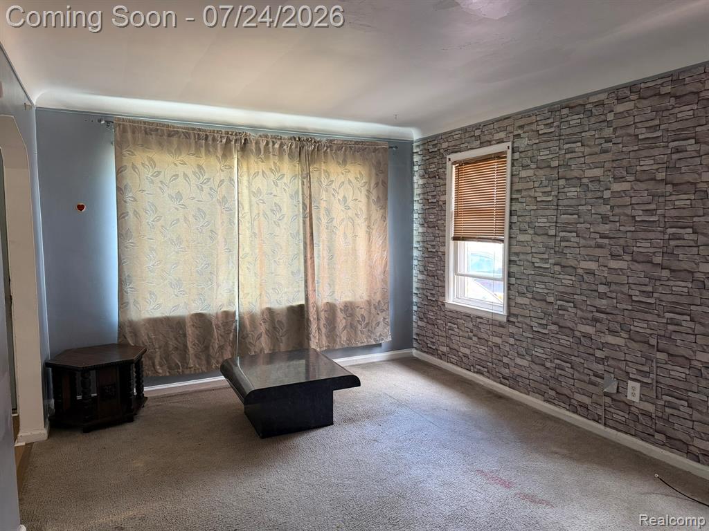 7296 Memorial Street - Photo 3