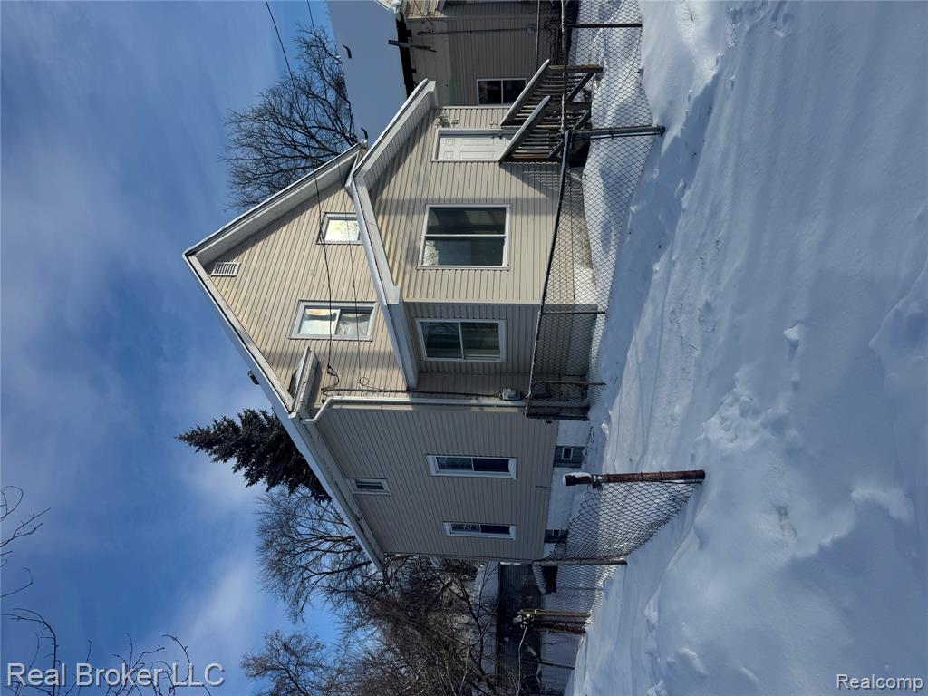 86 Hamilton Street, Pontiac, MI 48342 — front exterior