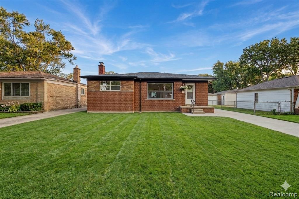 9130 Kinloch, Redford, MI 48239 — Photo 2