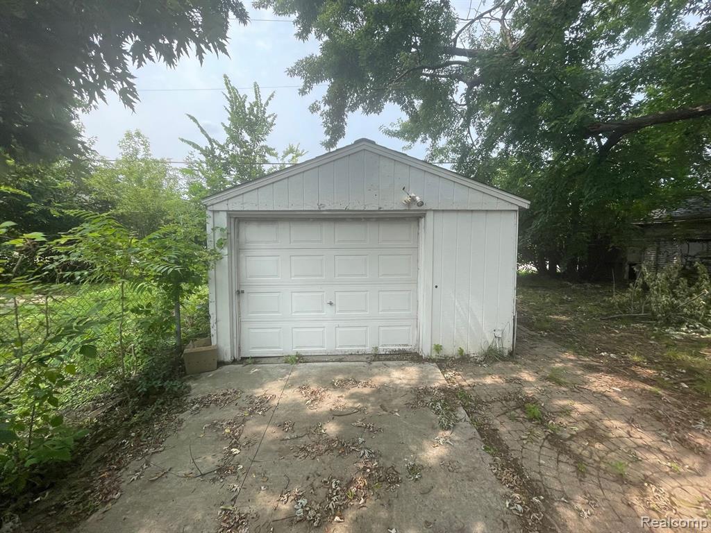 5591 BUCKINGHAM Avenue, Detroit, MI 48224 — Photo 11