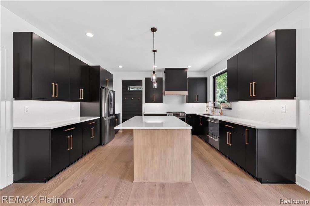 1309 Walloon Way, Orion, MI — Photo 10
