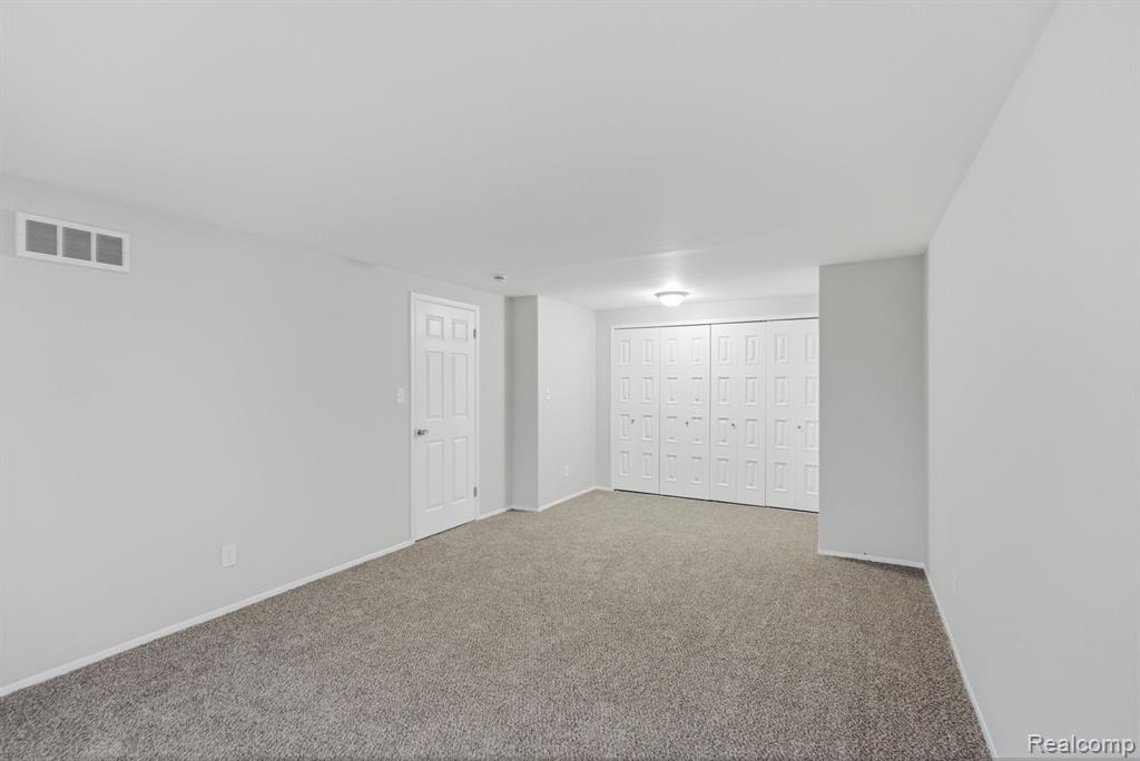 8710 Community Boulevard, Warren, MI 48093 — Photo 11
