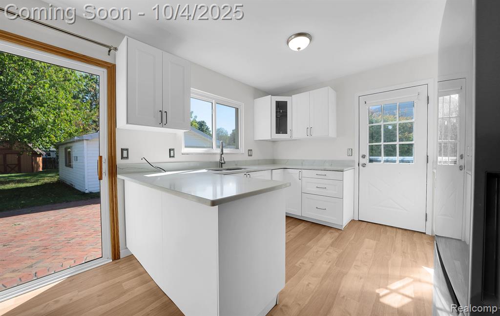 42708 Wilmington Drive, Sterling Heights, MI 48313 — Photo 15