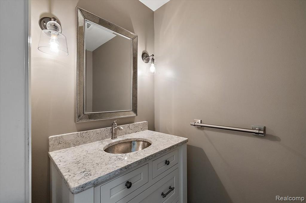 6591 Tree Knoll Drive, Troy, MI 48098 — Photo 21