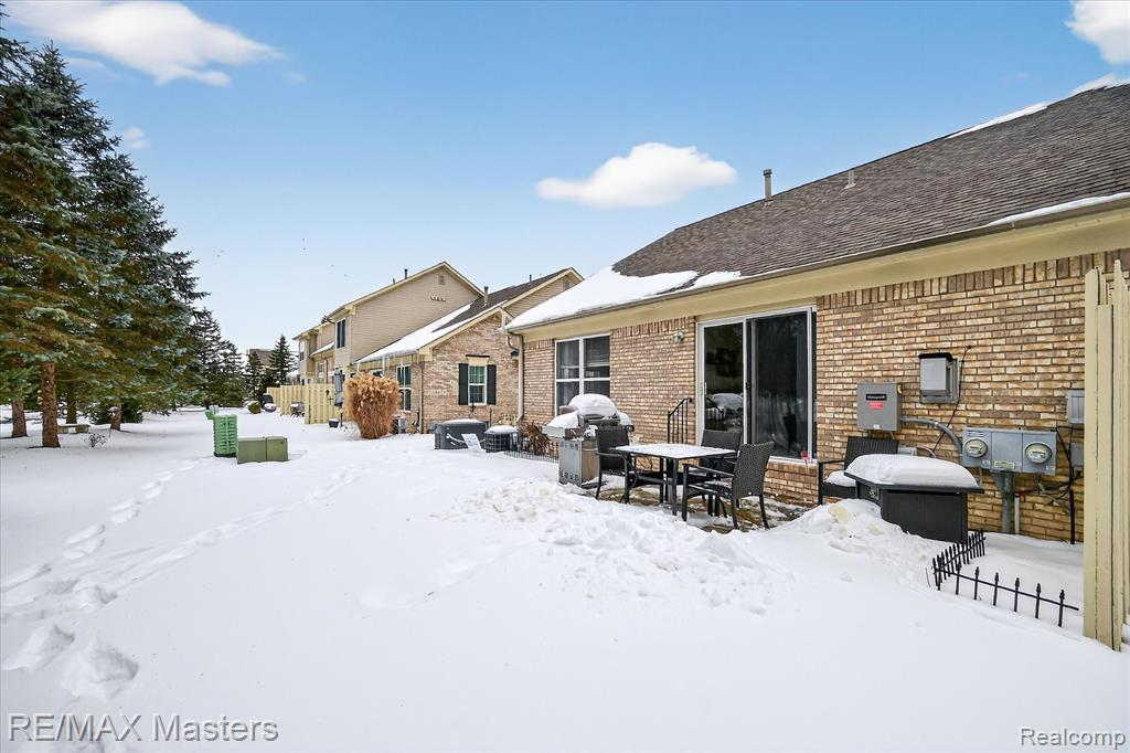 25409 Willowbrook Court, Flat Rock, MI 48134 — Photo 25