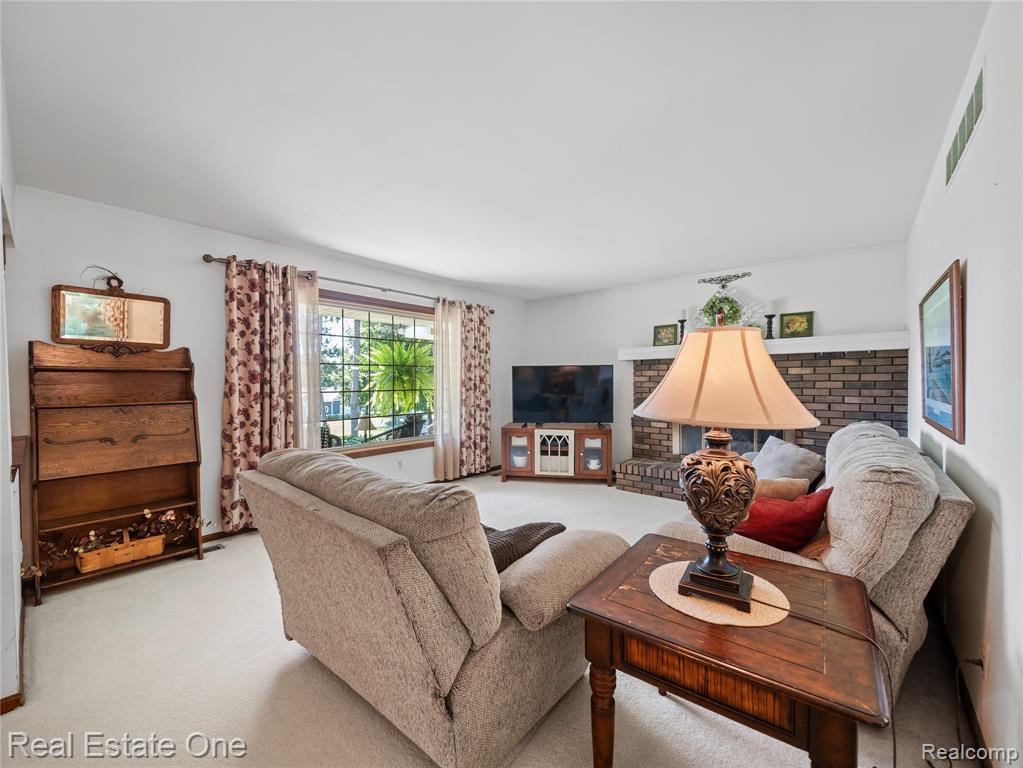 5223 Red Fox Drive, Brighton, MI 48114 — Photo 4