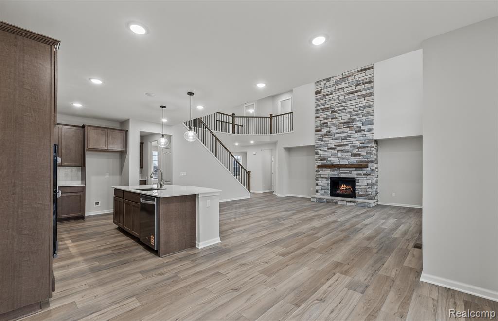 51079 Deerbrook Drive, Macomb, MI 48042 — Photo 8
