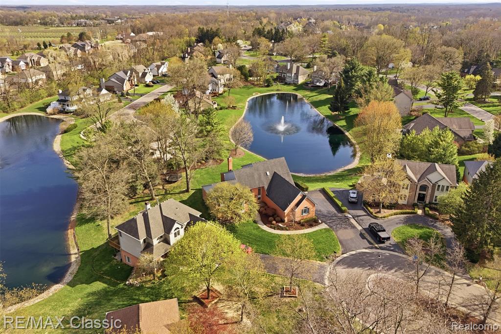 1726 Pondview Lane, Commerce Twp, MI 48382 — Photo 58