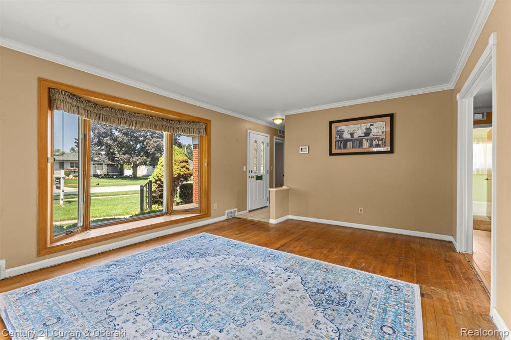 6106 N Charlesworth Street, Dearborn Heights, MI 48127 — Photo 5