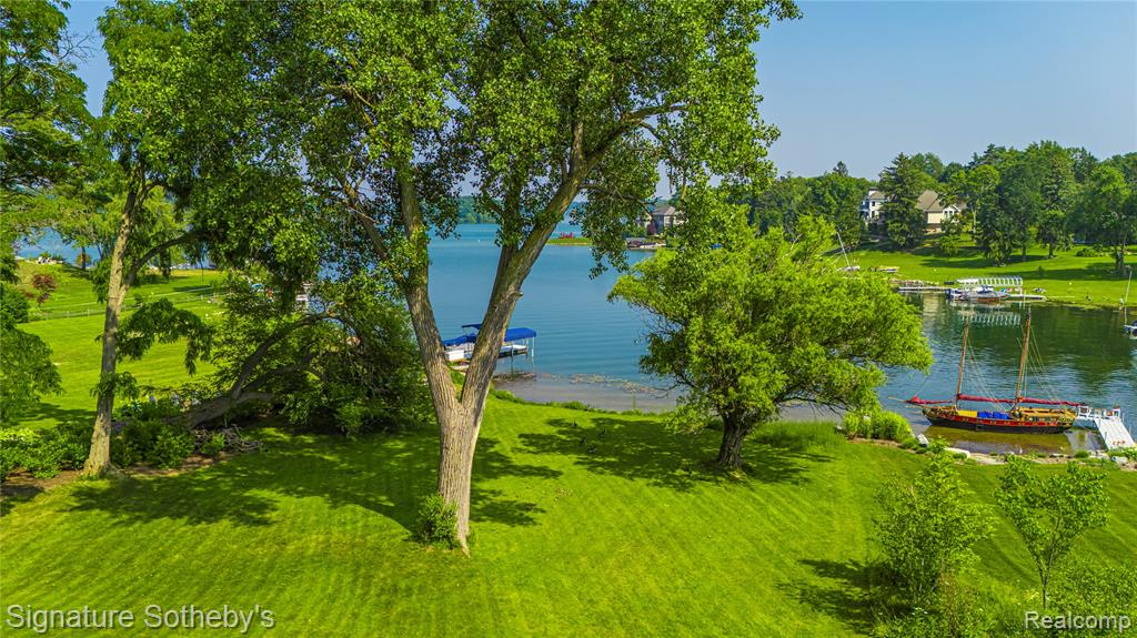 2475 N LAKE ANGELUS Road W, Lake Angelus, MI 48326 — Photo 15