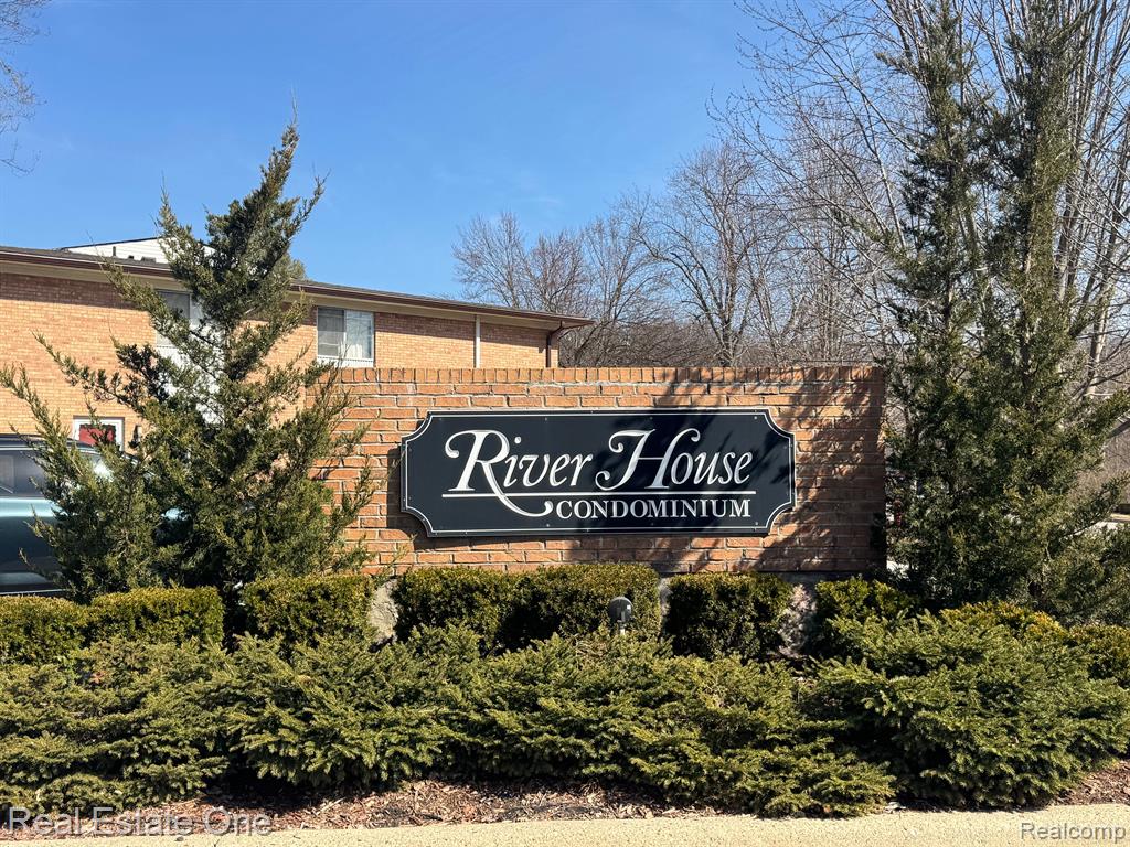 1209 ISLAND Drive, 202, Ann Arbor, MI 48105 — Photo 2
