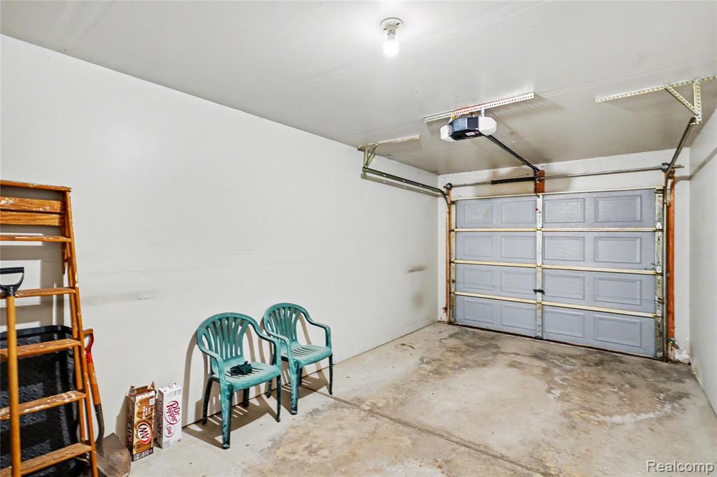 4114 Stonebridge, Holly, MI 48442 — Photo 22