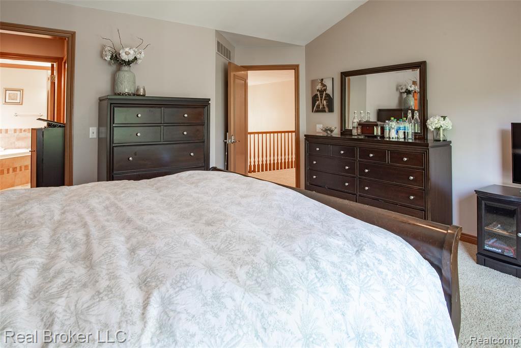 816 Seager Street, Commerce Twp, MI 48390 — Photo 26